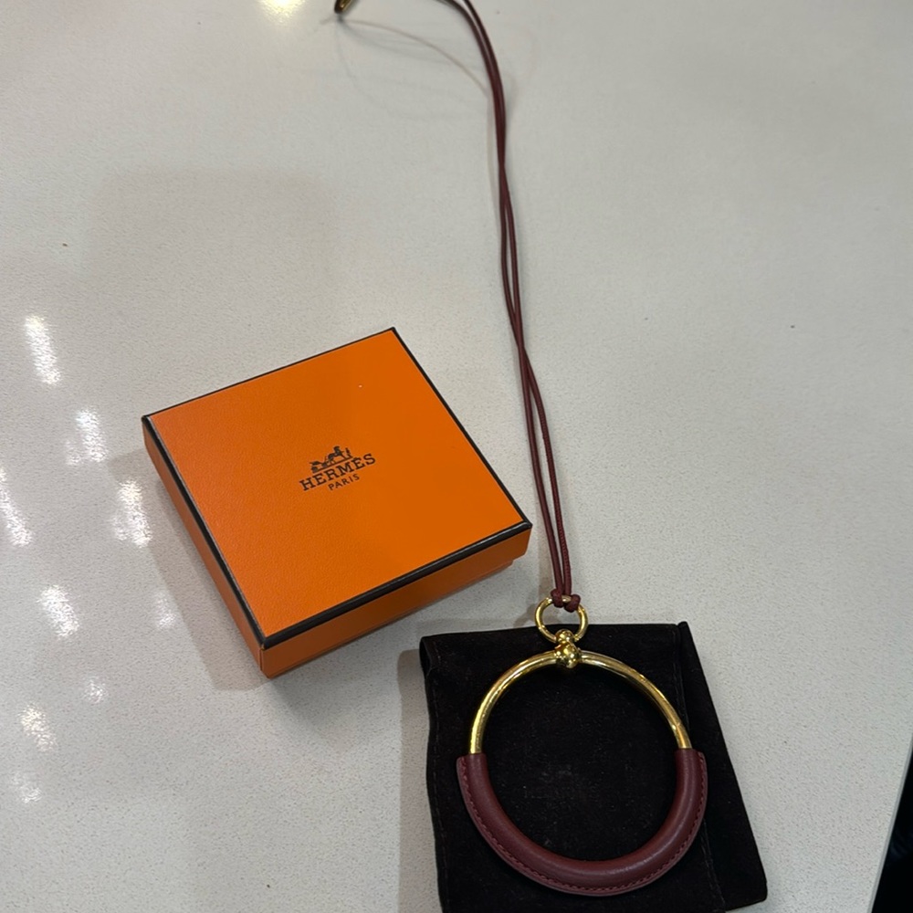 HERMES LOOP NECKLACE